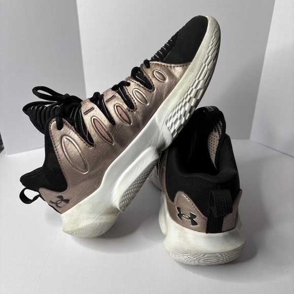 Under Armour Womens Flow Breakthru 4 Basketball Shoes Black Size 9.5 3026641-003 - Picture 7 of 8